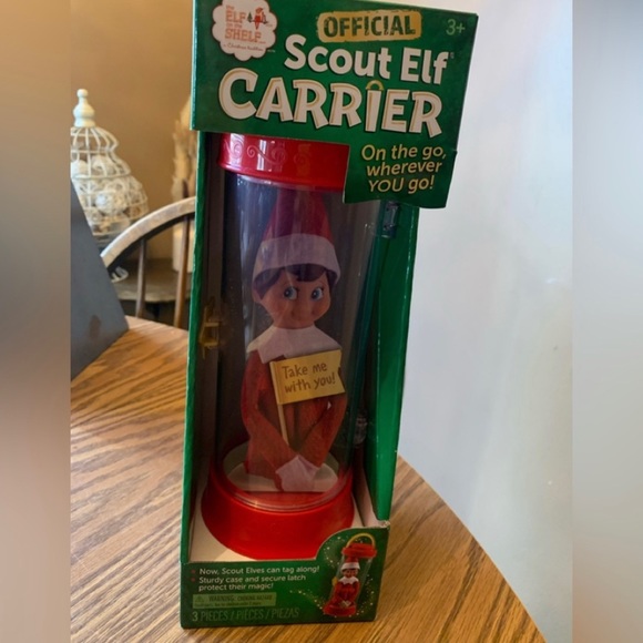 Official Elf on the Shelf 
Scout Elf Carrier
New in box

Elf not included - Picture 3 of 8